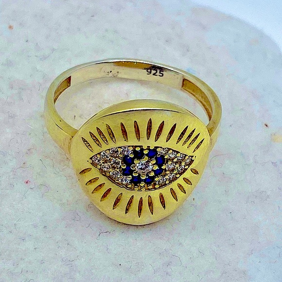 Layla Ring! - Picture 4 of 11